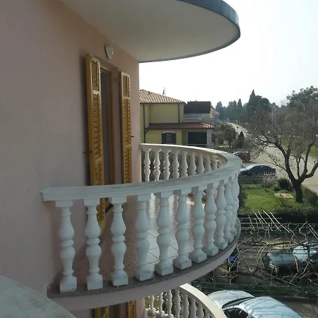 Apartment Car Umag 3 Exterior photo